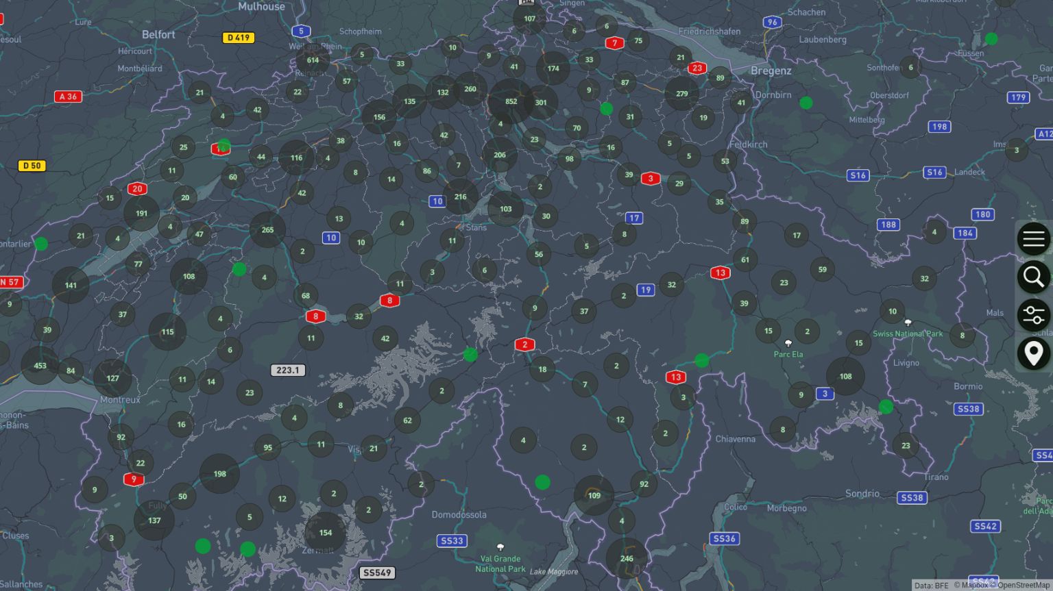 Screenshot of an interactive map showing the locations of charging stations for electric vehicles with clusters and markers.